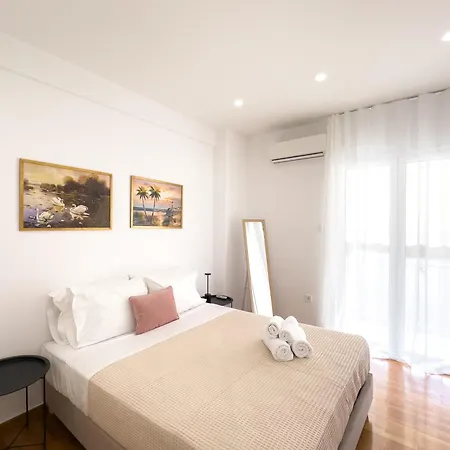 Eclectic Moonstone Apartment In Athens Exterior photo